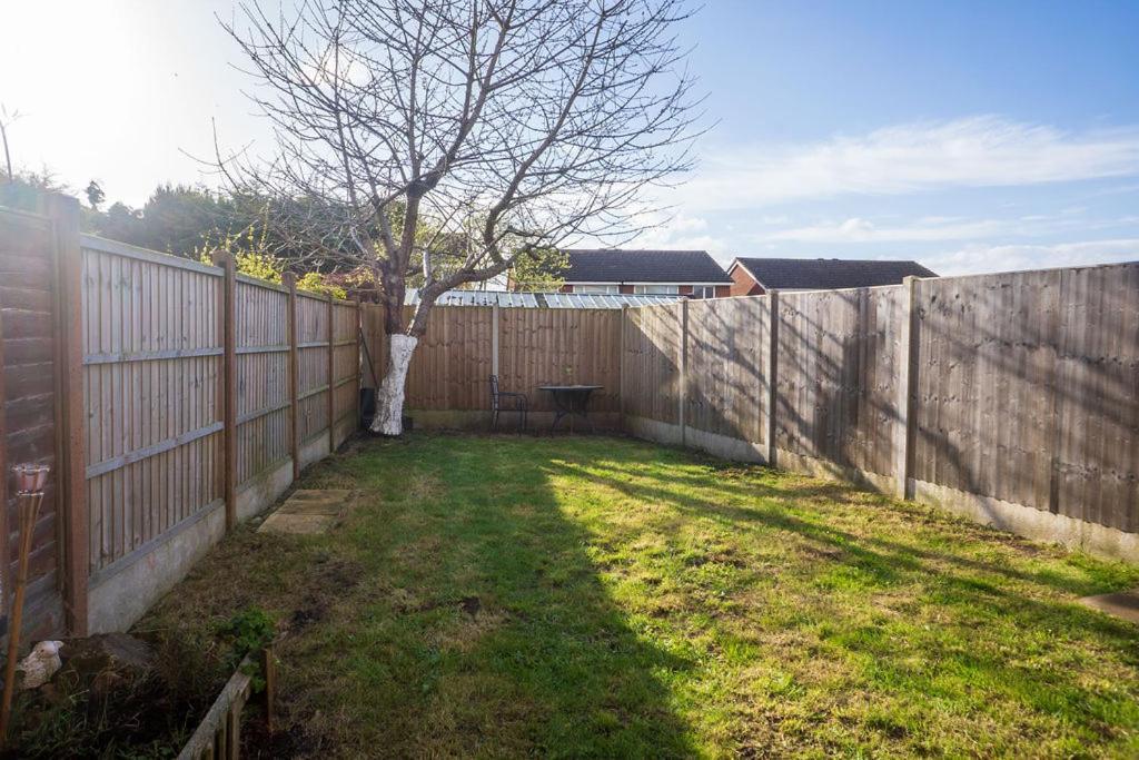 Modern 4-Bed House With Garden & Parking Villa Coventry Exterior foto