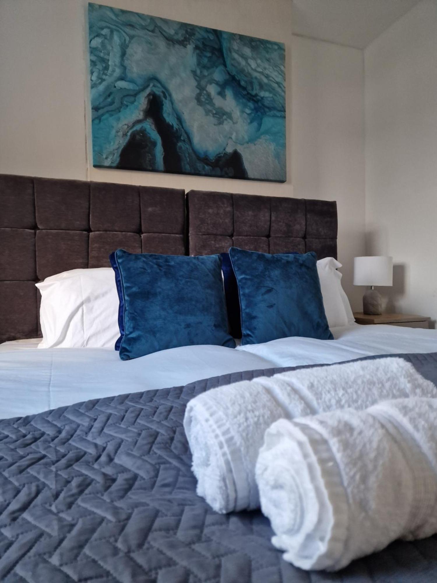 Modern 4-Bed House With Garden & Parking Villa Coventry Exterior foto