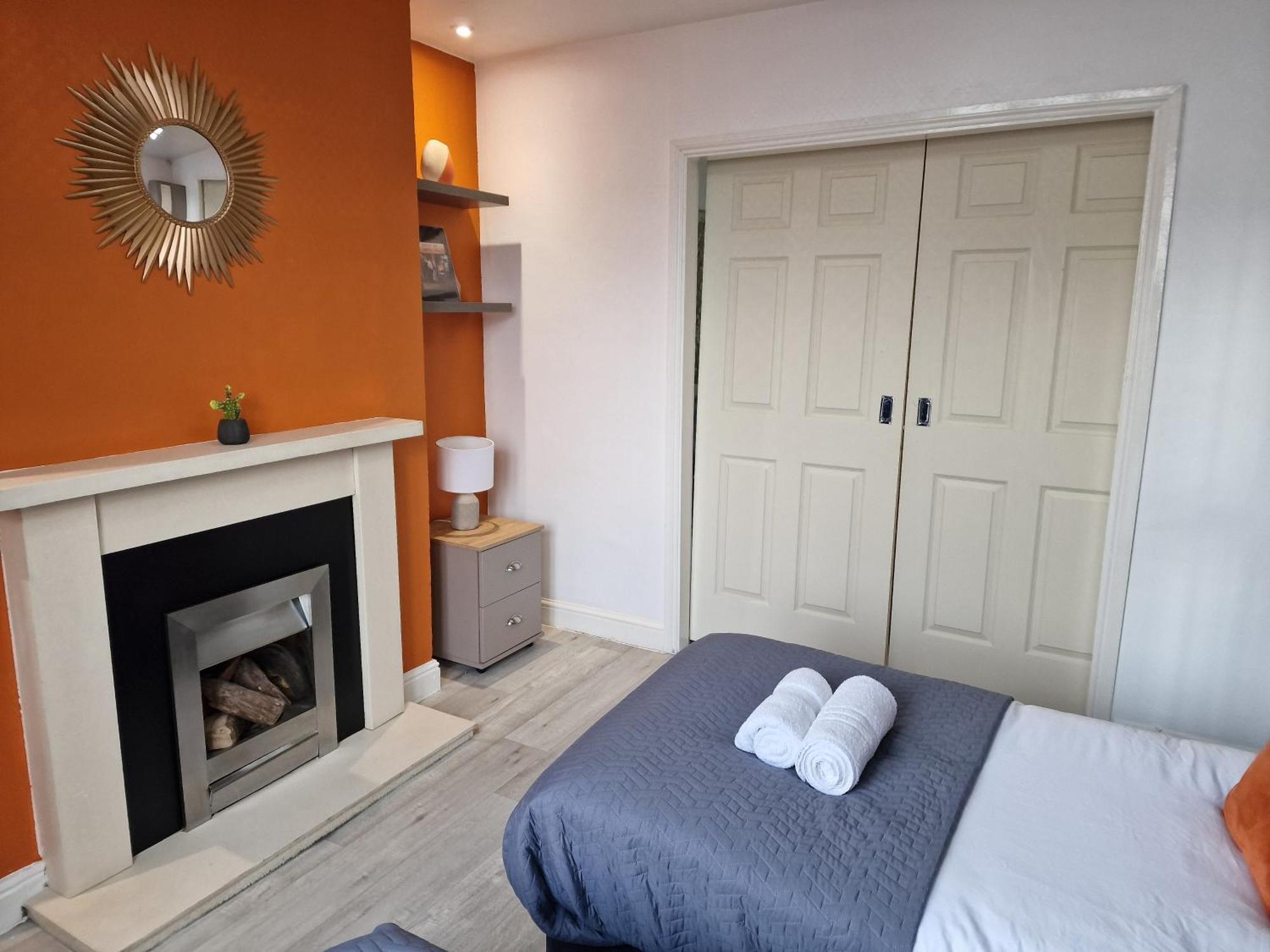 Modern 4-Bed House With Garden & Parking Villa Coventry Exterior foto